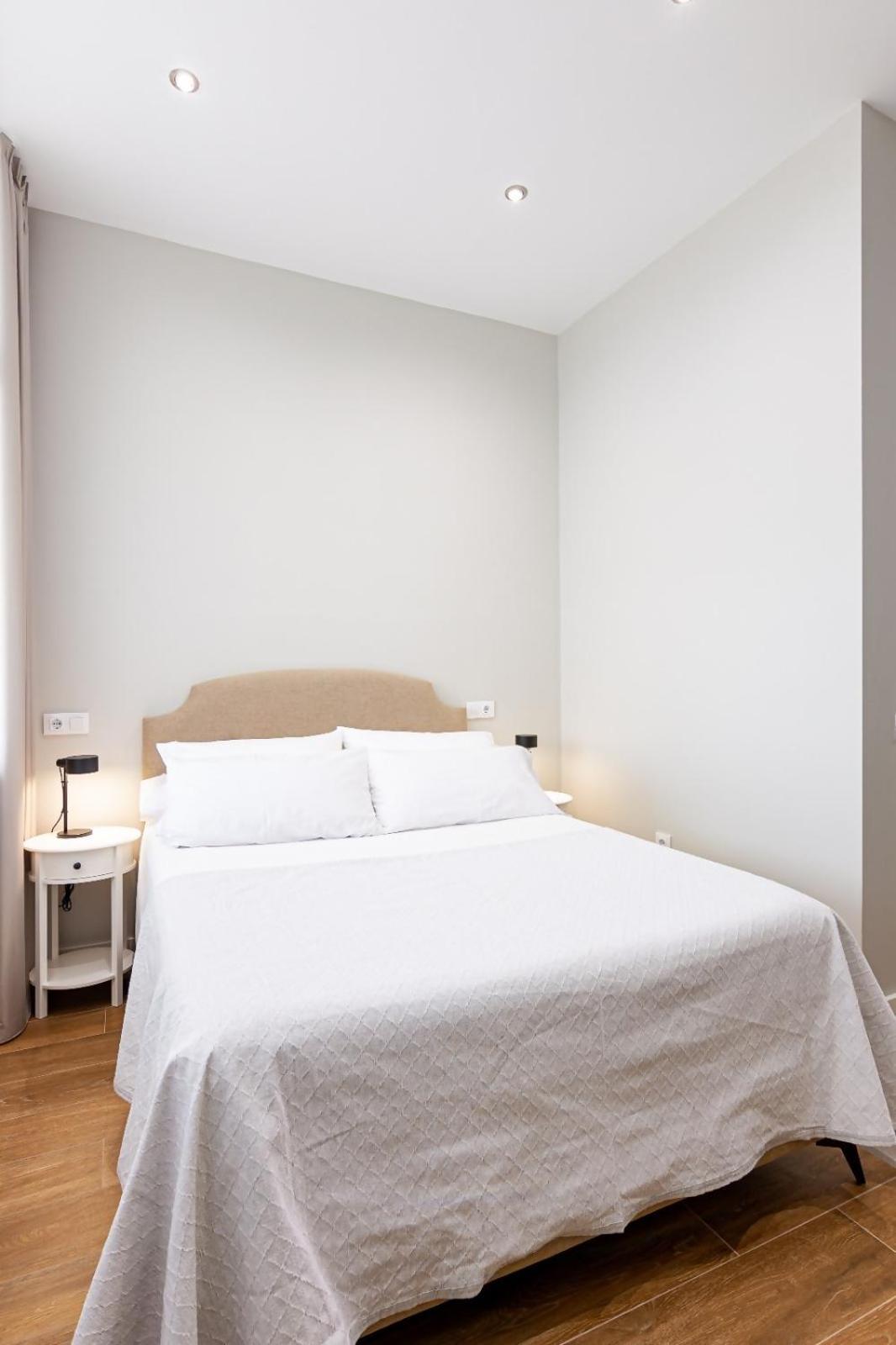 Av Gijon Poniente Playa Apartamento Exterior foto